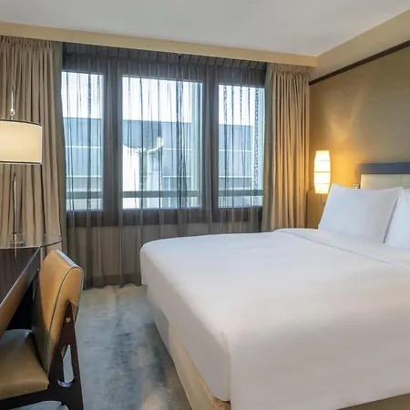 Hilton Geneva Hotel And Conference Centre-2